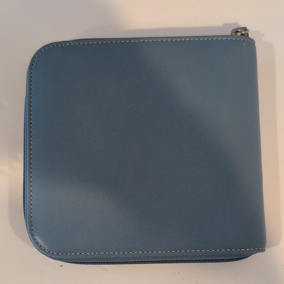Super Soft Vintage Coach Accessory Light Blue Leather CD Case - Picture 3 of 8